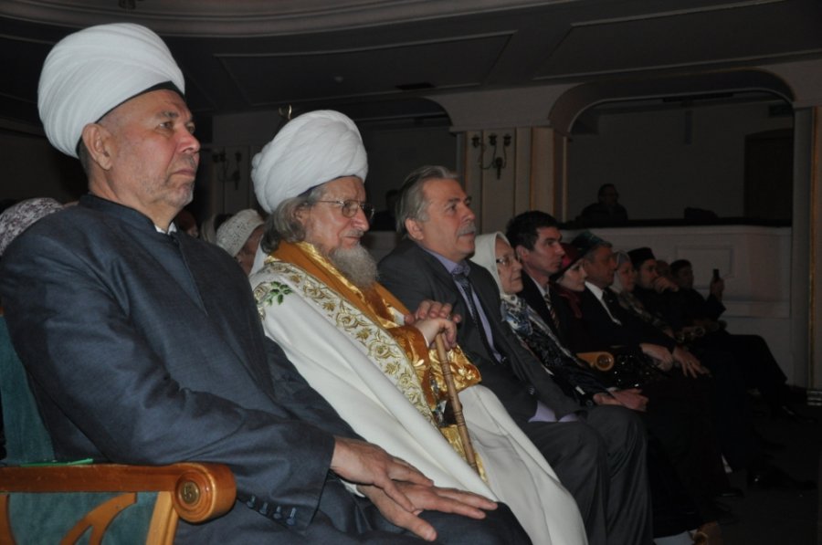 Муфтий башкортостана талгат таджуддин. Уфа башкортостан мусульмане. Хамза хазрат имам башкирия. Цдум уфа намаз. Талгат сафич таджуддин.