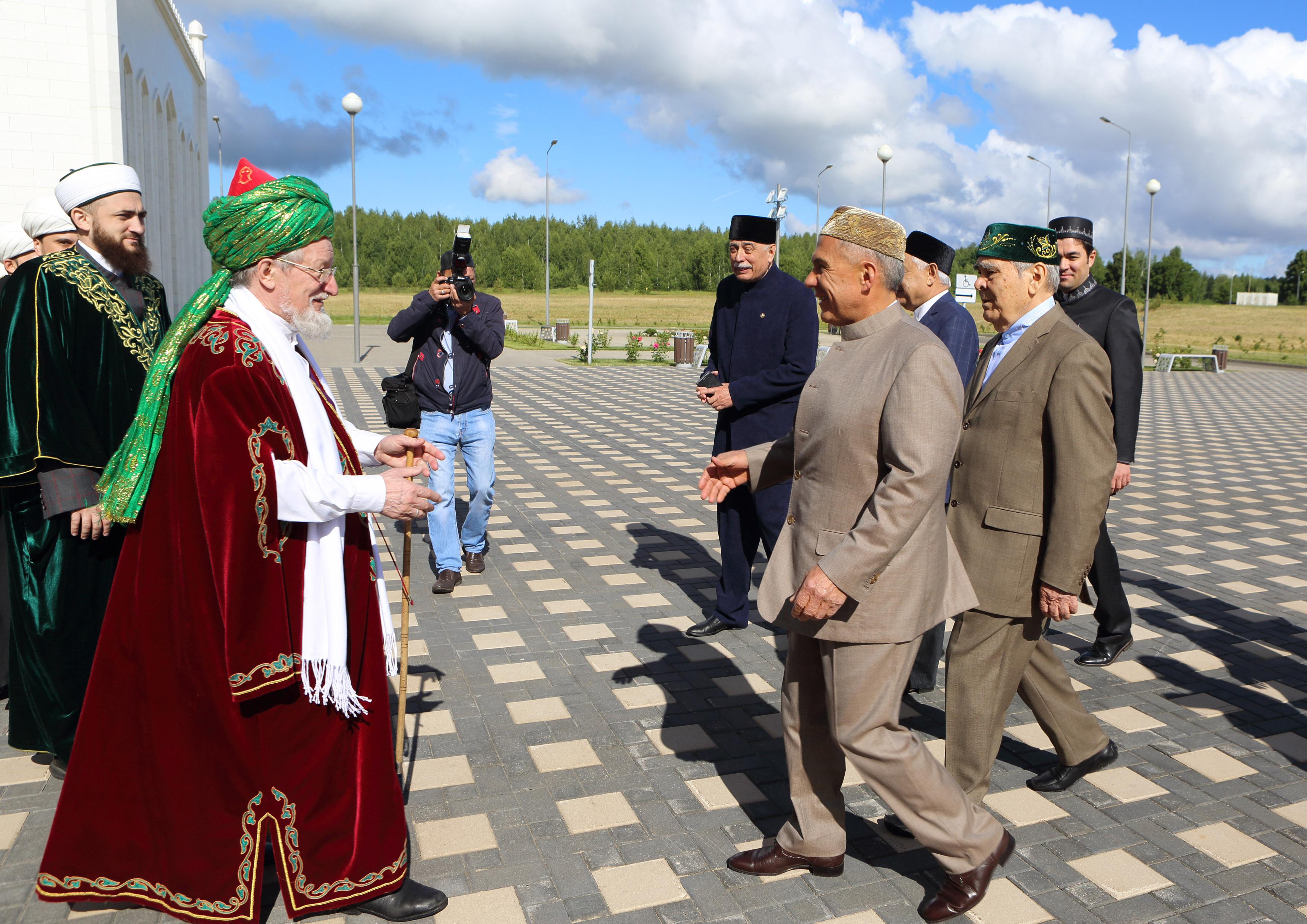 Новая жизнь спасский татарстан. Болгар, Спасский район, Республика Татарстан. Альфит хазрат Шарипов Бугар 2022. БГИАМЗ Болгар Спасский. Сабантуй в г. Болгар Спасский район.