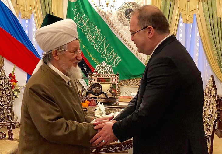 Верховный муфтий встретился с турецкими дипломатами