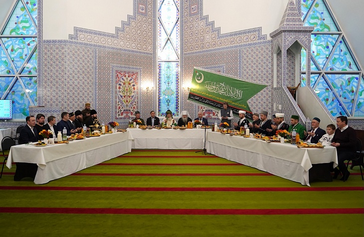 В Соборной мечети г.Уфы «Ляля-Тюльпан» состоялся большой ифтар