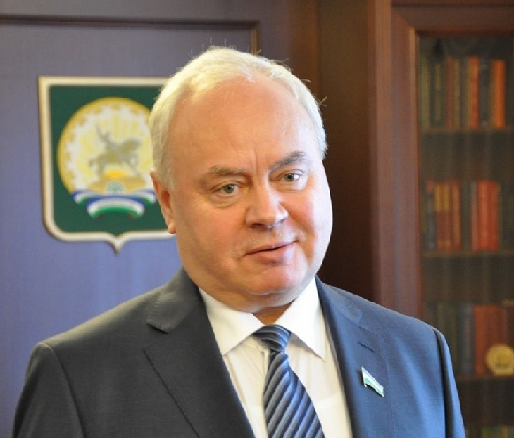 Поздравление с Днем Победы Верховному муфтию от Председателя Государственного Собрания – Курултая РБ К.Б.Толкачева