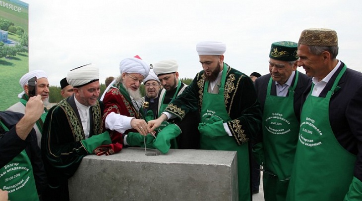 Талгат Таджуддин заложил капсулу с посланием потомкам в основание Болгарской академии