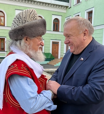 Верховный муфтий встретился в Уфе с генерал-полковником ВС РФ Владимиром Шамановым