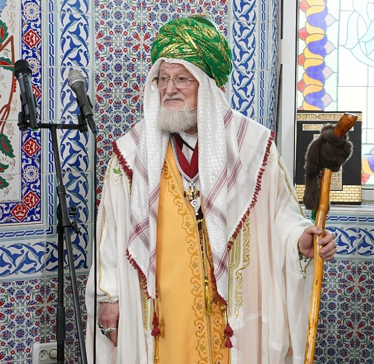 Муфтий Таджуддин поздравил мусульман РФ с «Ураза-Байрам»