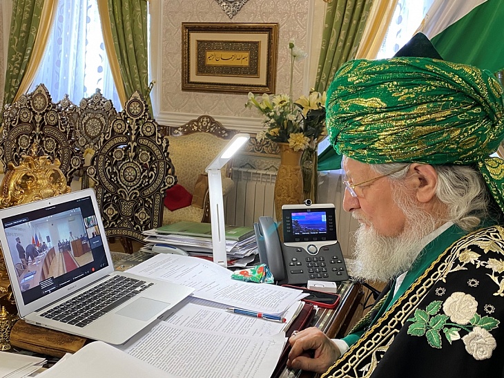 Верховный муфтий выступил на Всероссийской научно-практической конференции «Духовное служение и социальная миссия религиозных организаций в контексте формирования общероссийской гражданской идентичности»