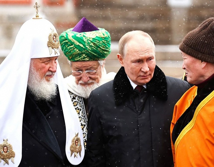 Президент России В.В.Путин встретился на Красной площади с духовными лидерами традиционных конфессий