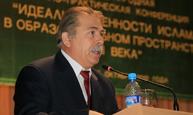 Поздравление председателя Совета по государственно-межконфессиональным отношениям при Президенте РБ В.П.Пяткова Верховному муфтию по случаю Дня рождения