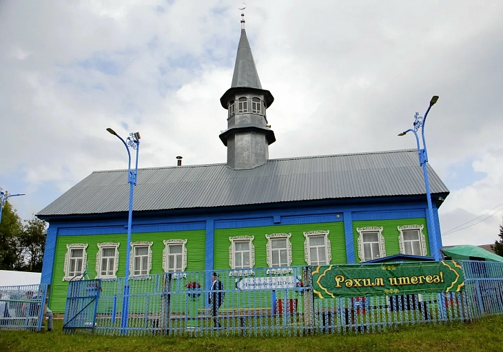 В д Татарские Парзи отметили 200-летие мусульманской общины и 120-летие мечети