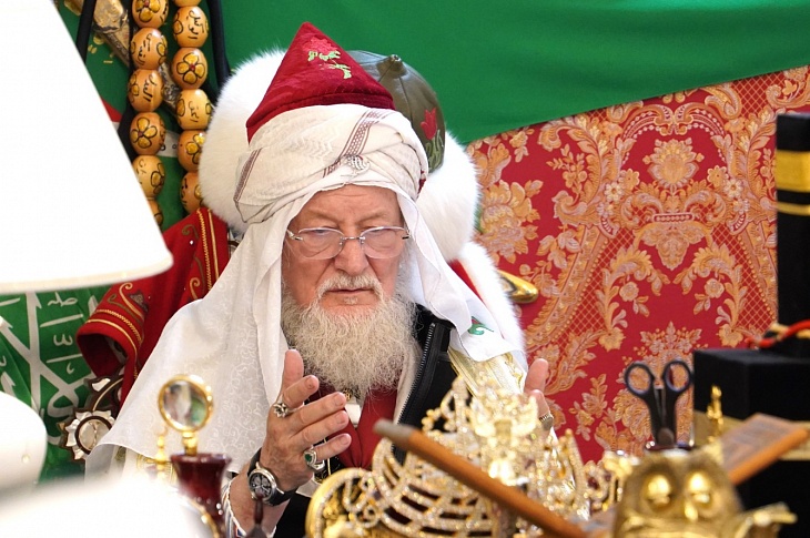 Поздравляем Верховного муфтия Талгата Сафа Таджуддина с 45-летием служения на посту Председателя ЦДУМ России!