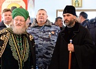 Шейх-уль-Ислам Талгат Таджуддин и епископ Николай Субботин открыли мечеть и церковь в исправительной колонии строгого режима