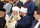 Президент Египта Абдель Фаттах ас-Сиси вручил Верховному муфтию Талгату Сафа Таджуддину орден Наук и искусств I степени