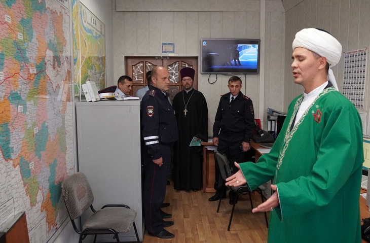 Уфимские священнослужители поддержали работников Госавтоинспекции