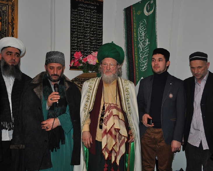 Большой праздник в маленькой мечети